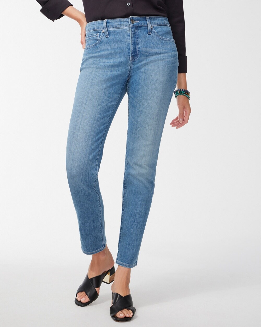 Chico's Girlfriend Ankle Jeans In Light Wash Denim